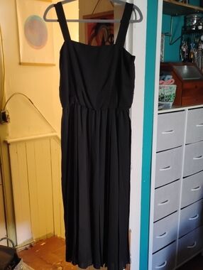 *nwot* vintage women's size 10 black maxi pleated dress with lining